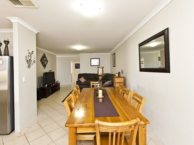 30 Kilmurray Elbow, Huntingdale WA 6110