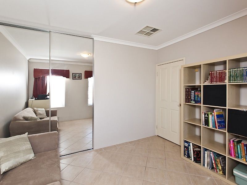 30 Kilmurray Elbow, Huntingdale WA 6110