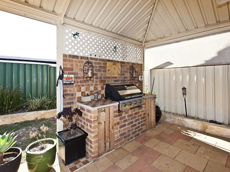 30 Kilmurray Elbow, Huntingdale WA 6110