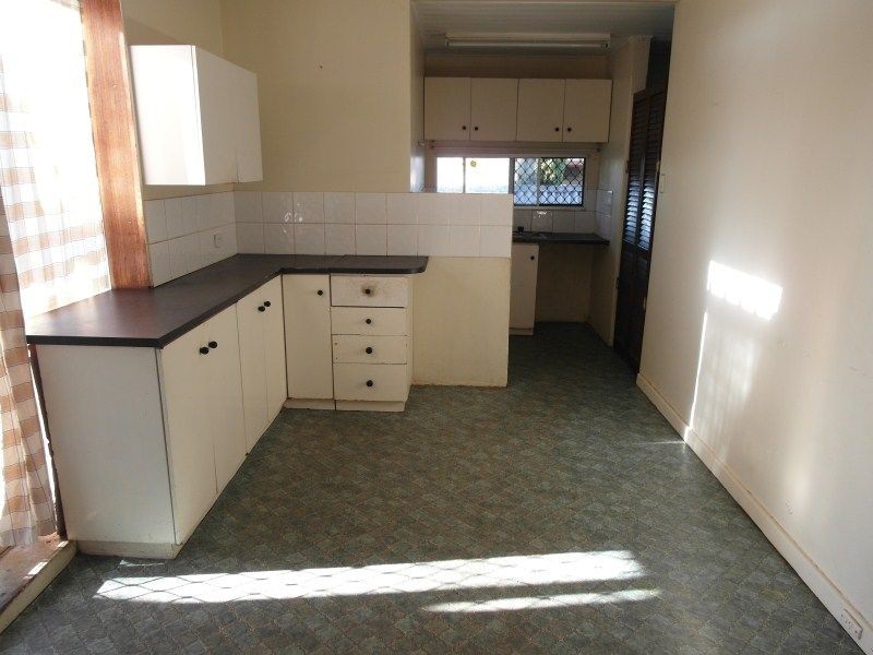 22 Hemeleers Street, Gosnells WA 6110