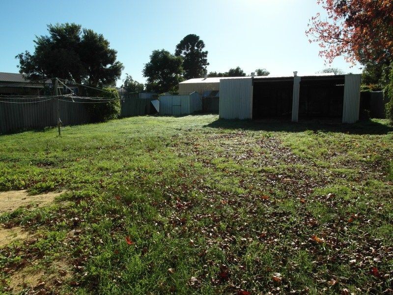 22 Hemeleers Street, Gosnells WA 6110