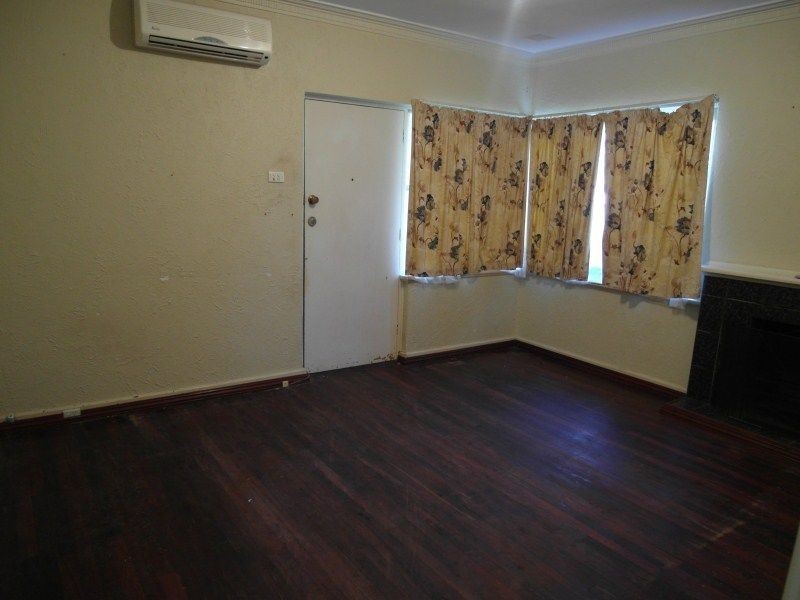 22 Hemeleers Street, Gosnells WA 6110