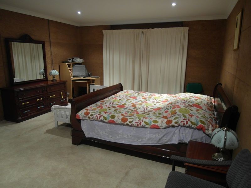 24 Stephen Street, Orange Grove WA 6109