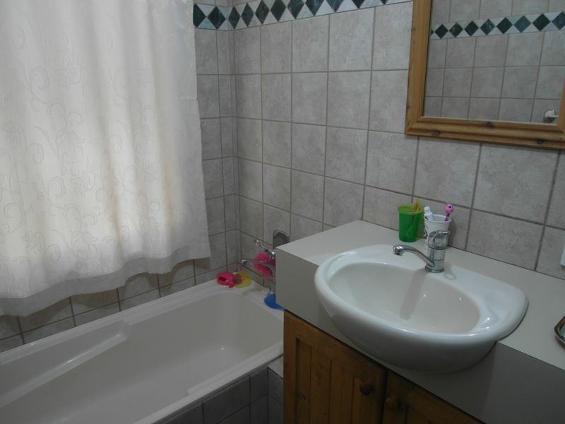 24 Stephen Street, Orange Grove WA 6109