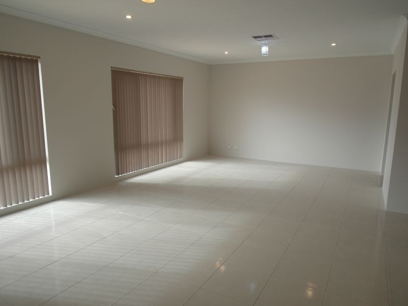 23 Casitas Street, Champion Lakes WA 6111