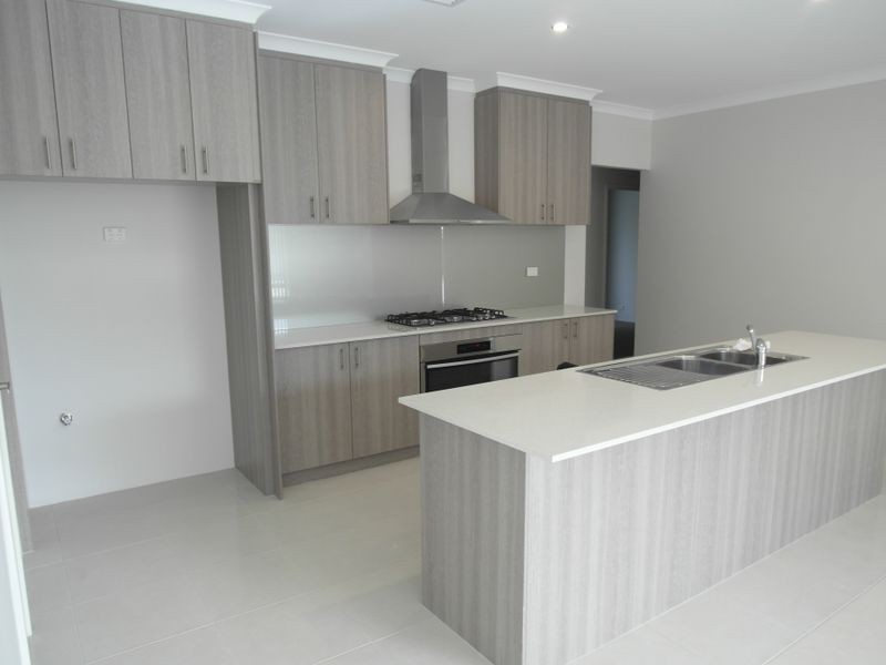 23 Casitas Street, Champion Lakes WA 6111