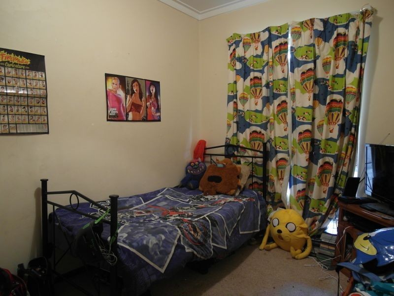 44 Griffith Way, Thornlie WA 6108