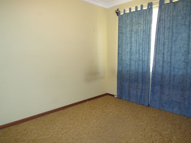 8 Crandon Street, Gosnells WA 6110