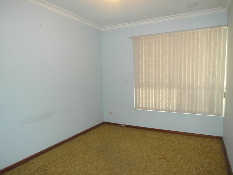 8 Crandon Street, Gosnells WA 6110