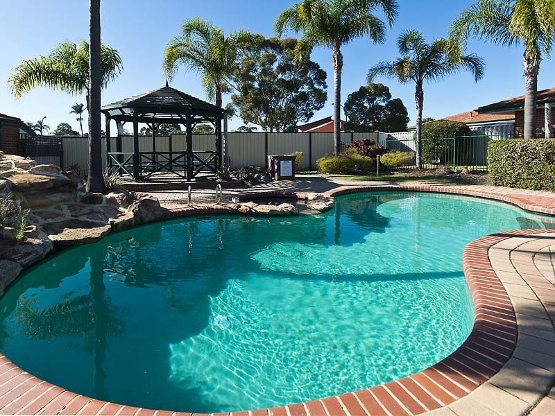 8/2 Glennis Close, Gosnells WA 6110