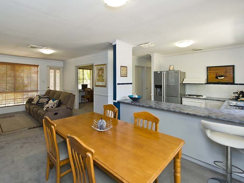 8/2 Glennis Close, Gosnells WA 6110