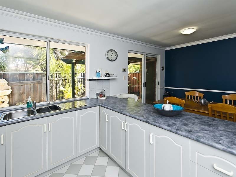 8/2 Glennis Close, Gosnells WA 6110