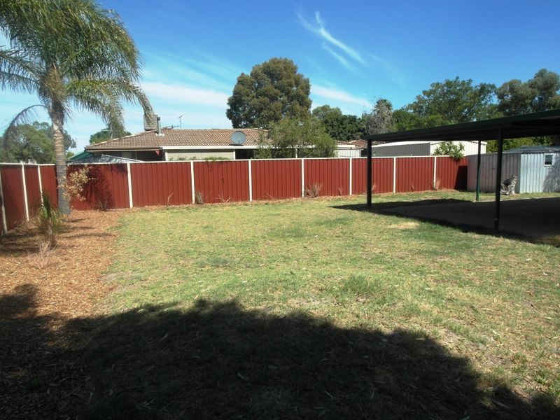 5 Dwyer Crescent, Gosnells WA 6110
