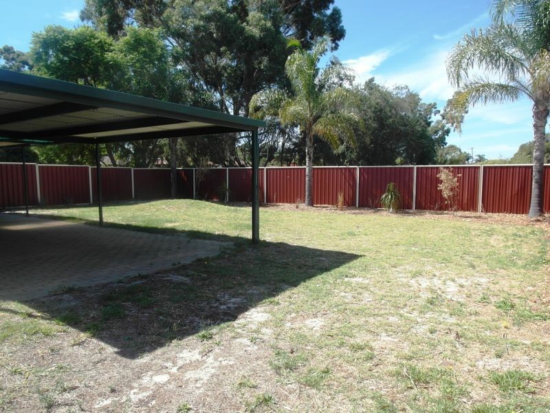 5 Dwyer Crescent, Gosnells WA 6110