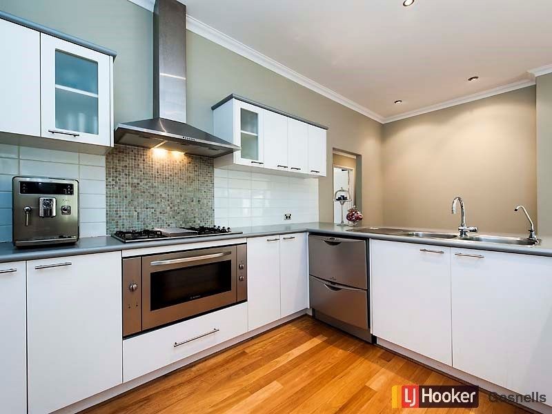 12 Banda Blvd, Canning Vale WA 6155