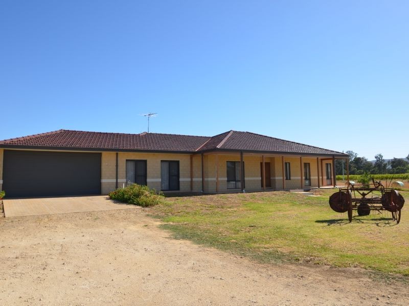 227 Fifth Street, Harvey WA 6220