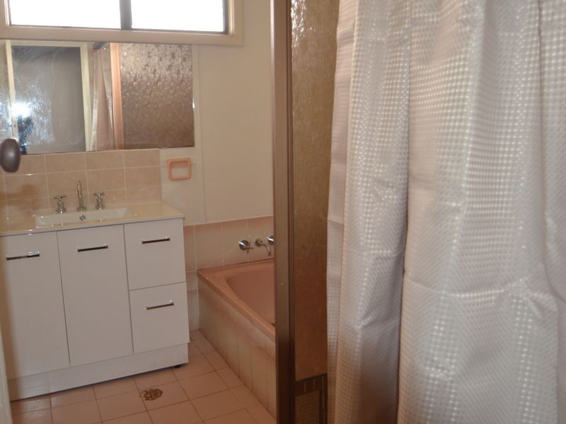 33 Peet Street, Harvey WA 6220