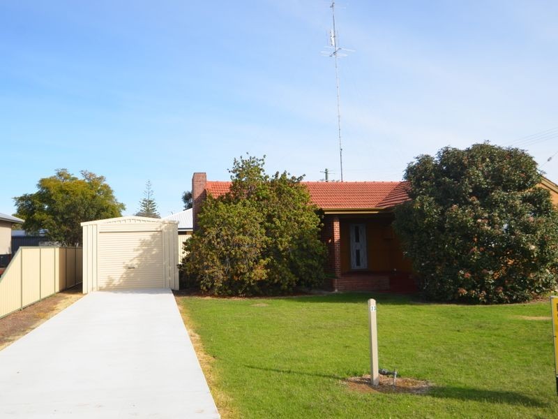 33 Peet Street, Harvey WA 6220