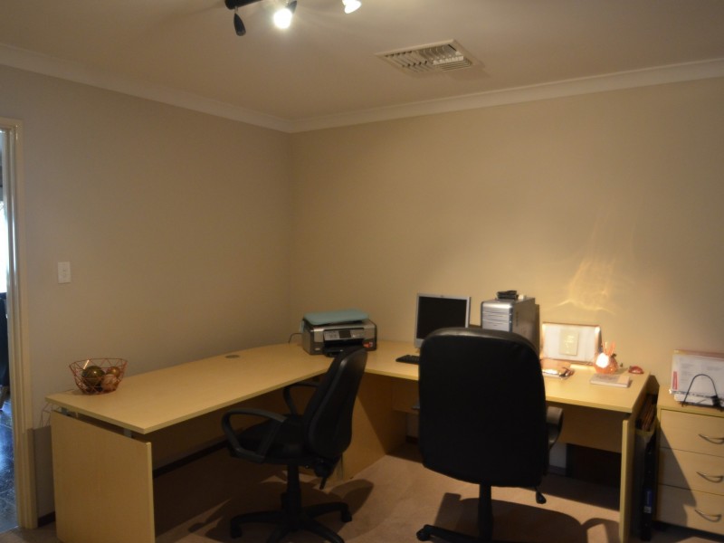 35 Hinge Road, Harvey WA 6220