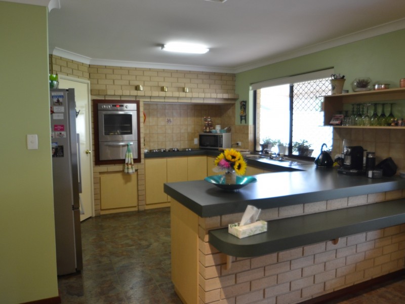 35 Hinge Road, Harvey WA 6220