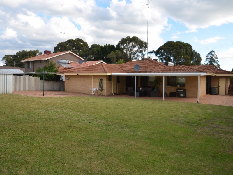 35 Hinge Road, Harvey WA 6220