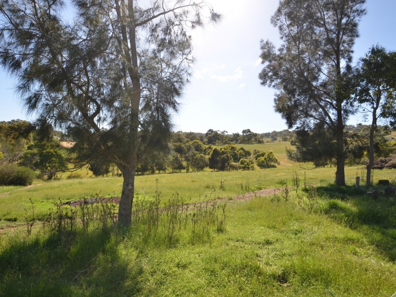 47 Logue Road, Harvey WA 6220