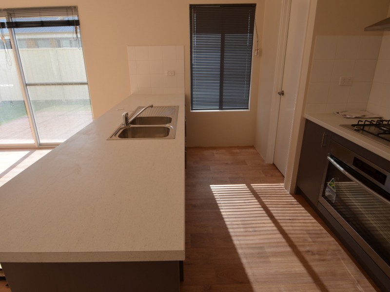 2 Raneri Avenue, Harvey WA 6220