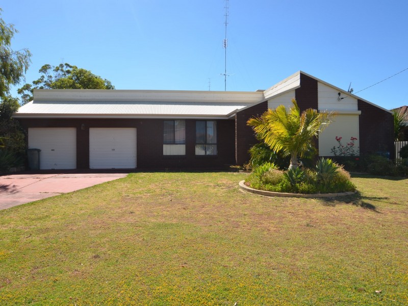 7 Young Street, Harvey WA 6220