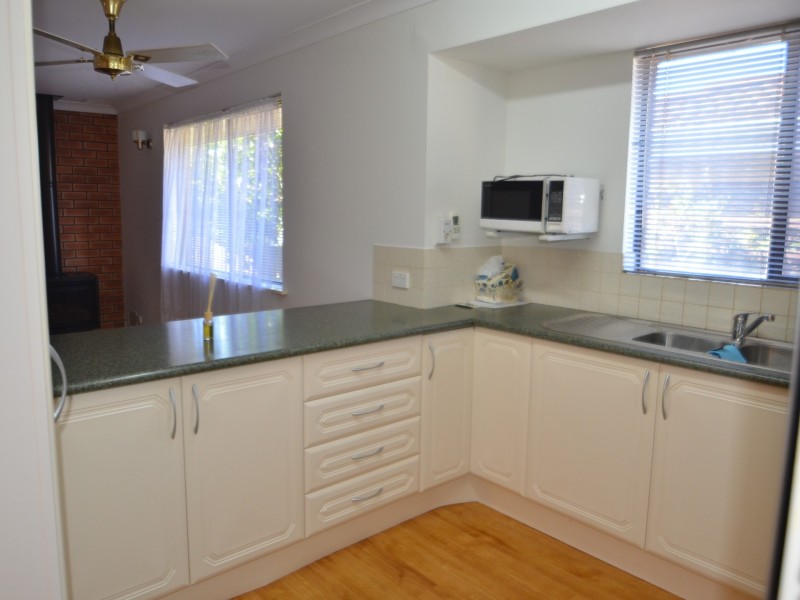 7 Young Street, Harvey WA 6220