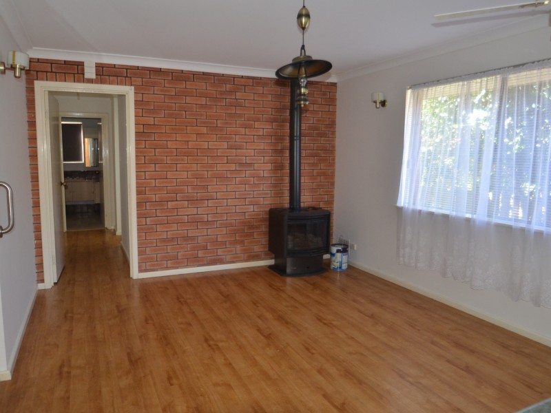 7 Young Street, Harvey WA 6220