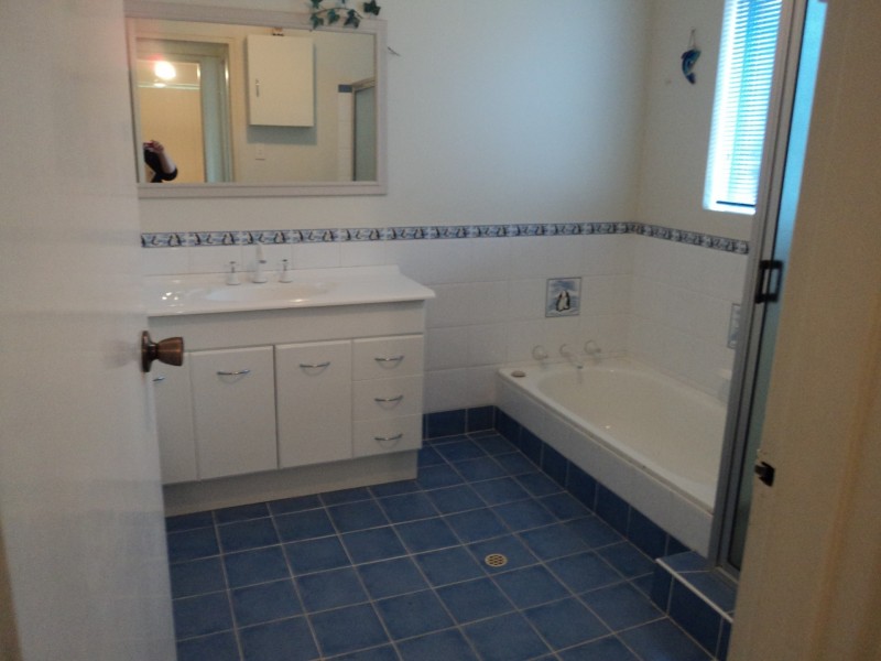 9 Minella Road, Harvey WA 6220