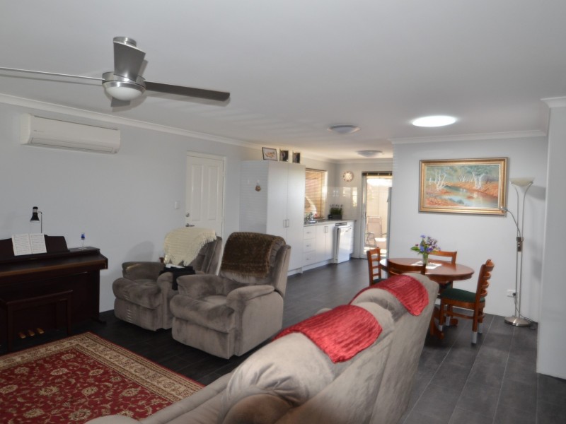 Unit 4/16 Jacobs Drive, Harvey WA 6220