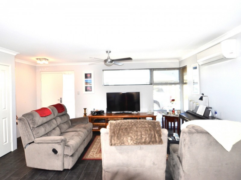 Unit 4/16 Jacobs Drive, Harvey WA 6220