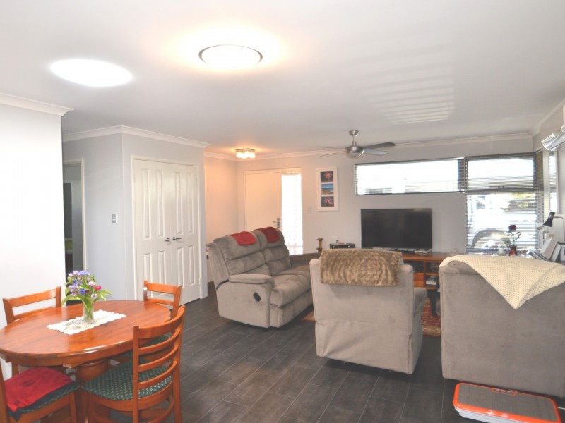 Unit 4/16 Jacobs Drive, Harvey WA 6220