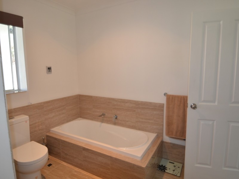 203 Thornton Drive, Uduc WA 6220