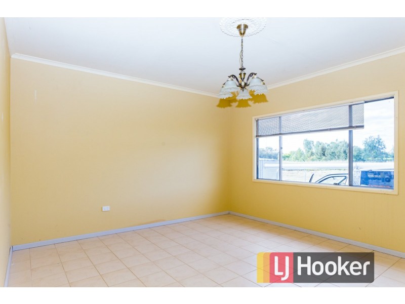 42 Roberts Road, Hamel WA 6215