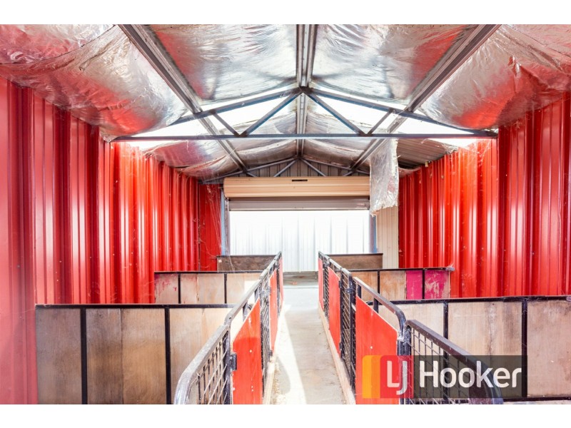 42 Roberts Road, Hamel WA 6215