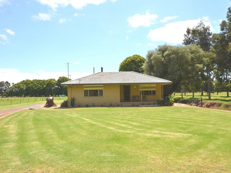 59 Fifth Street, Harvey WA 6220