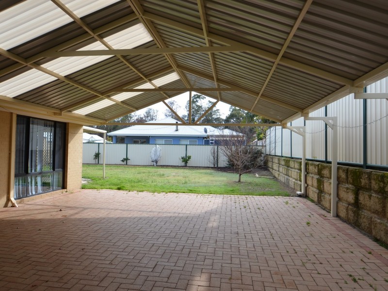 11 Triller Road, Harvey WA 6220
