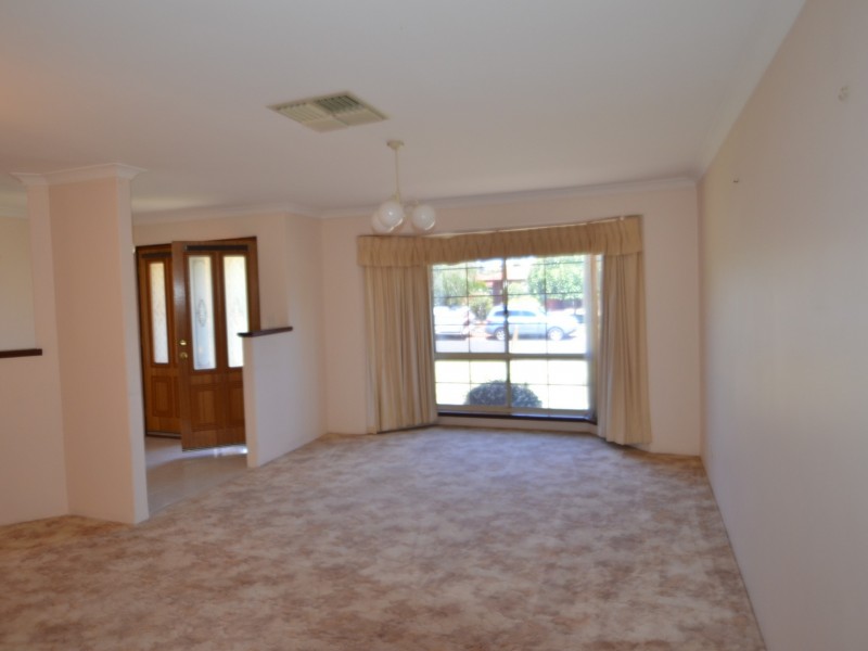 10 Minella Road, Harvey WA 6220