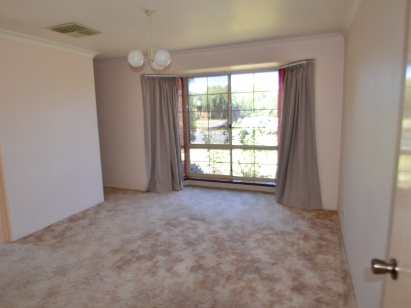 10 Minella Road, Harvey WA 6220