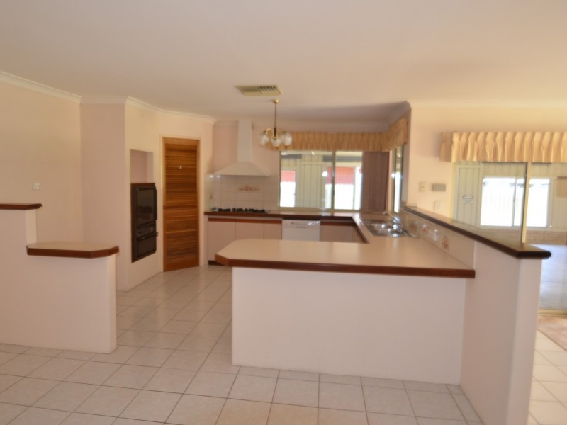 10 Minella Road, Harvey WA 6220