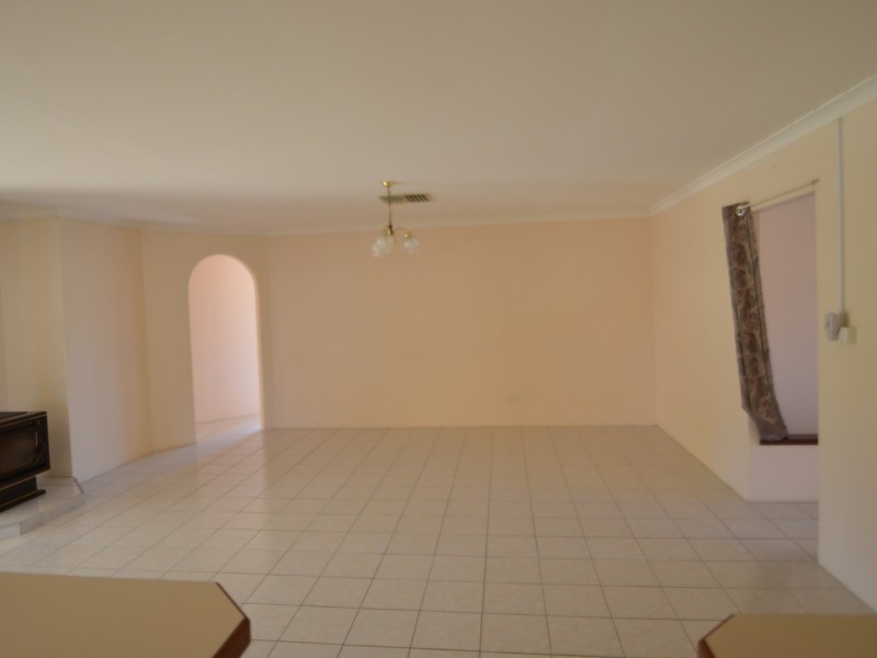 10 Minella Road, Harvey WA 6220