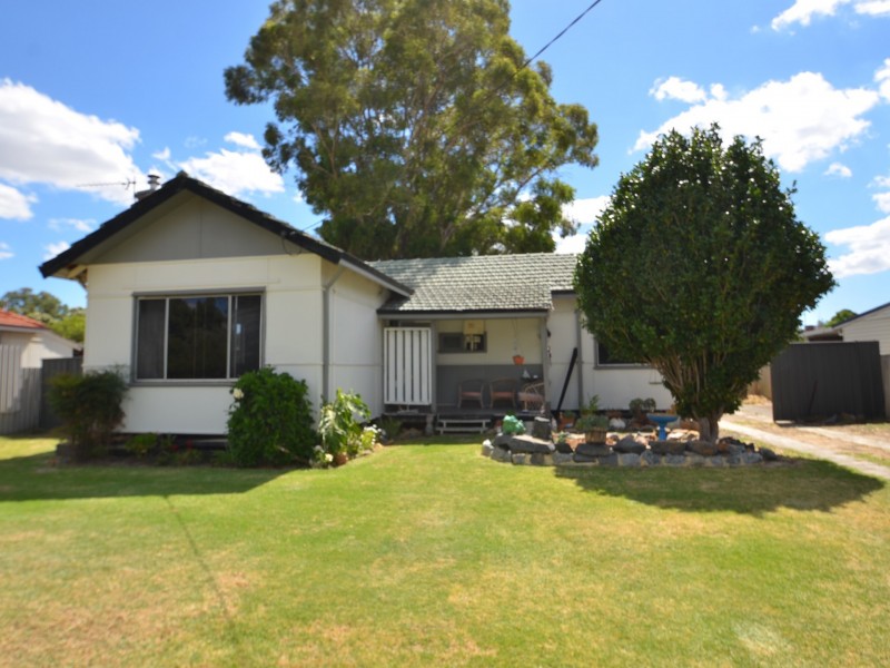 18 Palmer Street, Harvey WA 6220