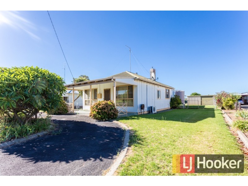 16 Roy Street, Harvey WA 6220