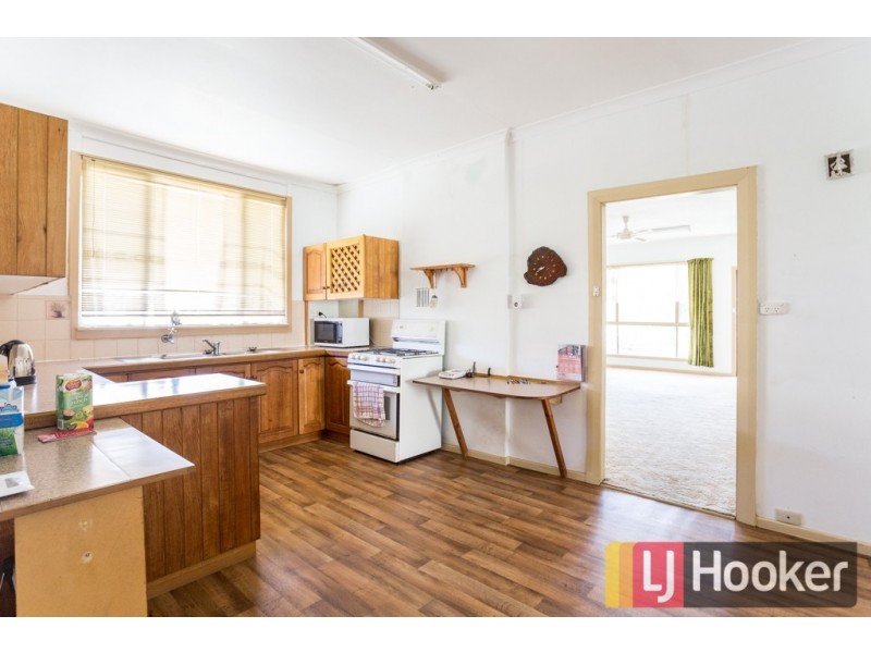 16 Roy Street, Harvey WA 6220