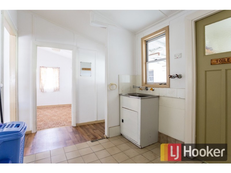 16 Roy Street, Harvey WA 6220