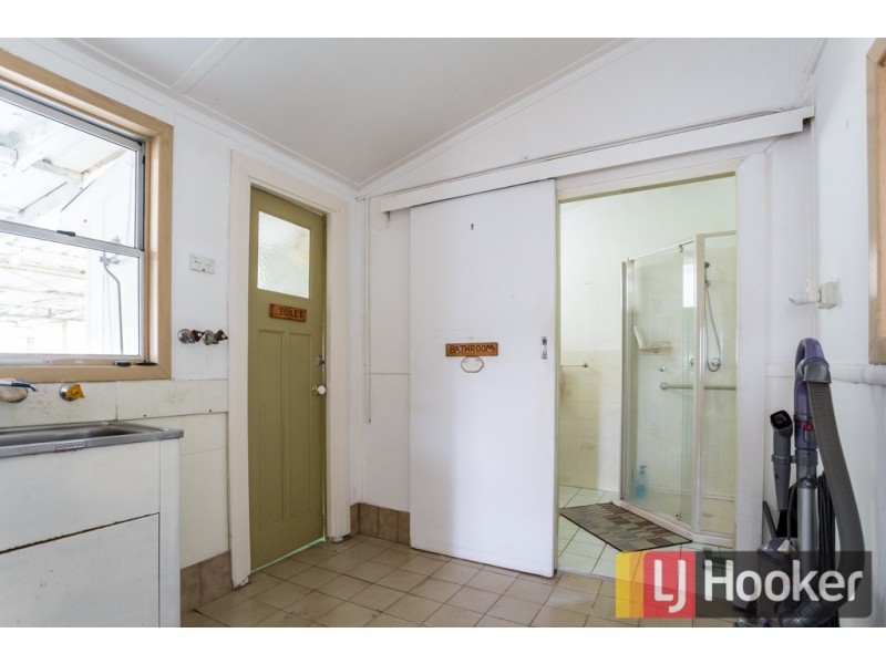 16 Roy Street, Harvey WA 6220