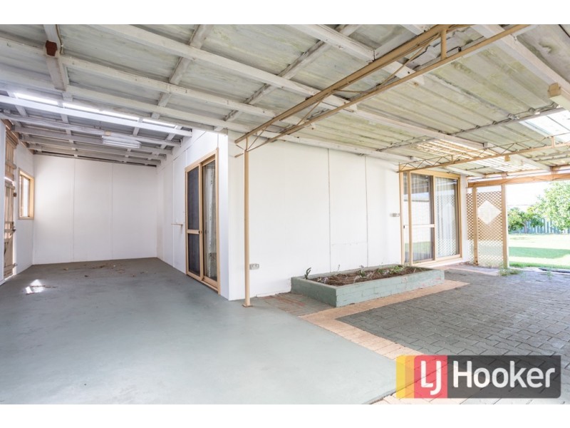 16 Roy Street, Harvey WA 6220