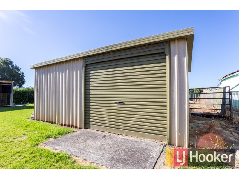 16 Roy Street, Harvey WA 6220